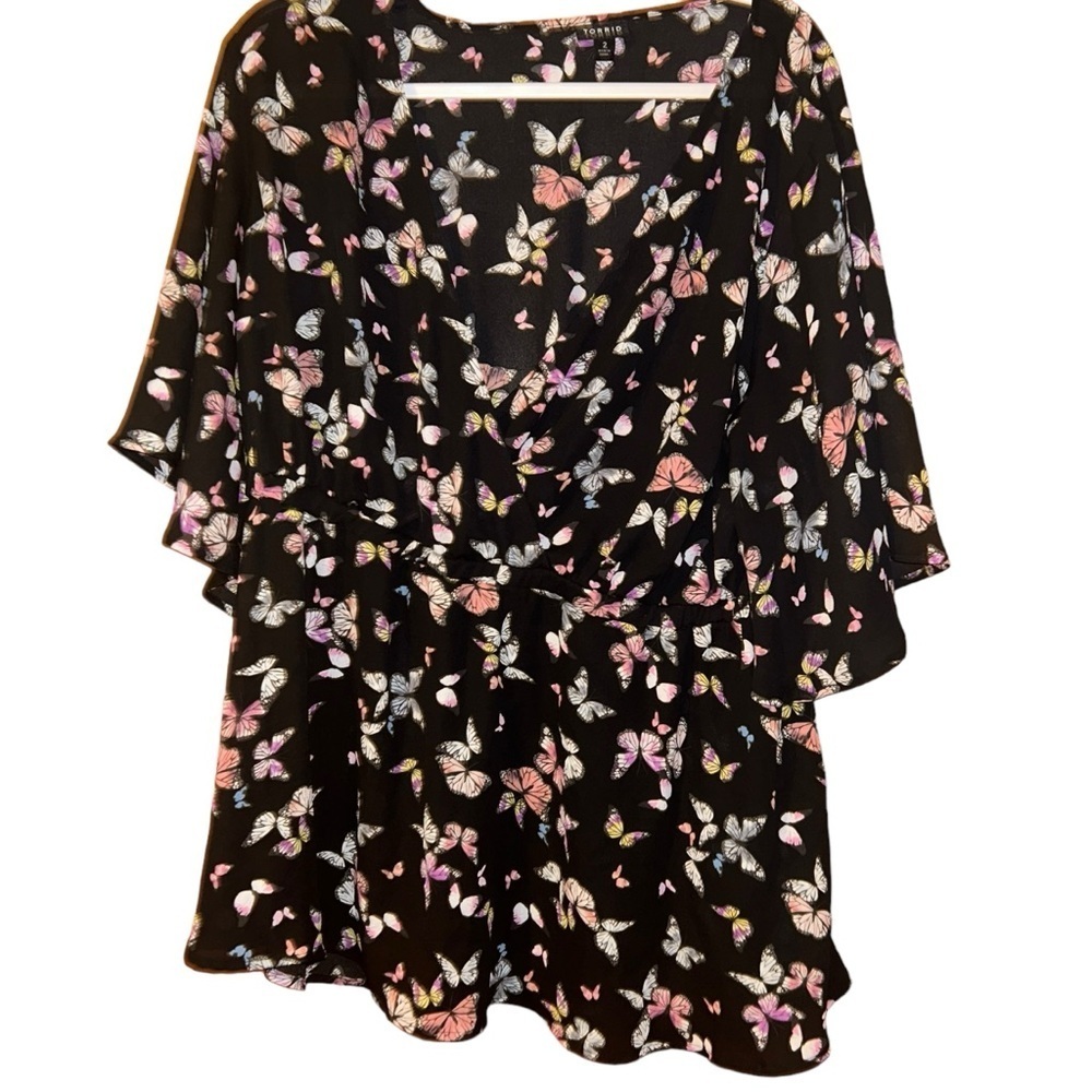 Torrid Lily Babydoll Georgette Surplice butterfly print Blouse 2X 16 18